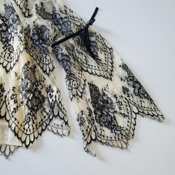 Altar'd State Lace Top Womens Large Black Cream Sheer Dark Romantic Whimsigoth - Picture 4 of 9